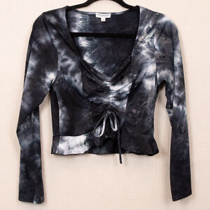 Earthbound tie dye ruched front cropped top-L